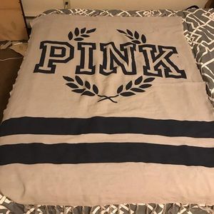 Vs pink blanket